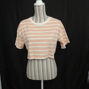 Bundle Forever 21  size small two crop tops